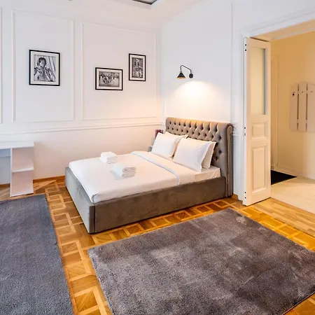 Apartament Alfa Grushevskoho 7