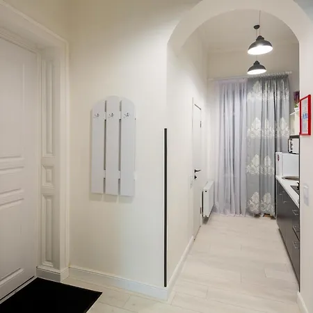 Alfa Grushevskoho 7 Apartament Lwów