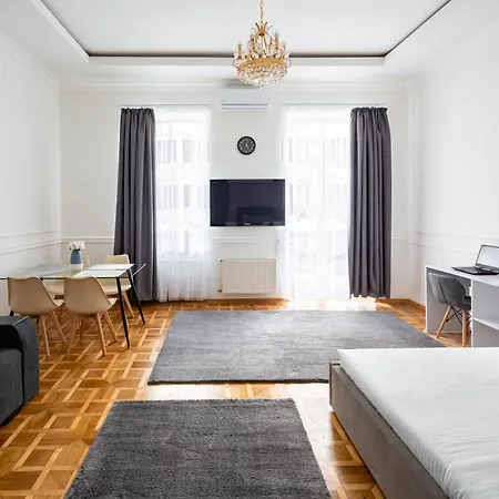 Alfa Grushevskoho 7 Apartament