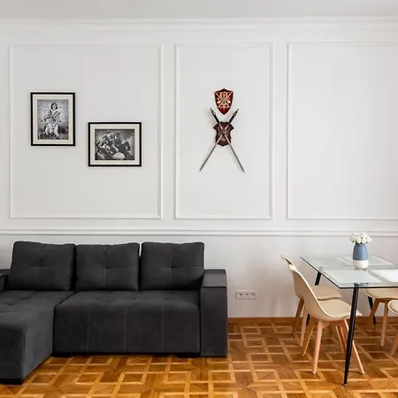 Apartment Alfa Grushevskoho 7