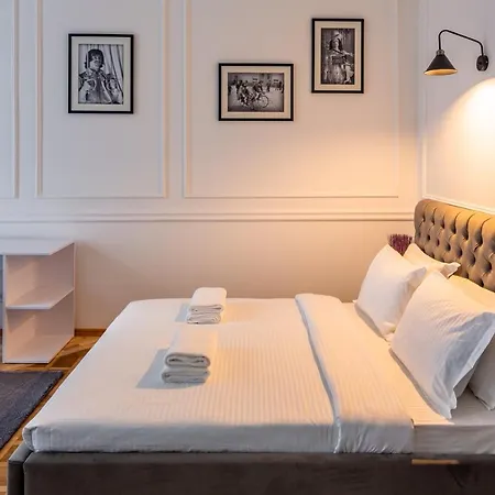 Alfa Grushevskoho 7 * Lviv