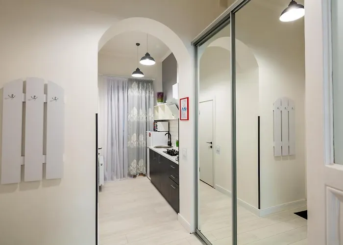 Alfa Grushevskoho 7 *